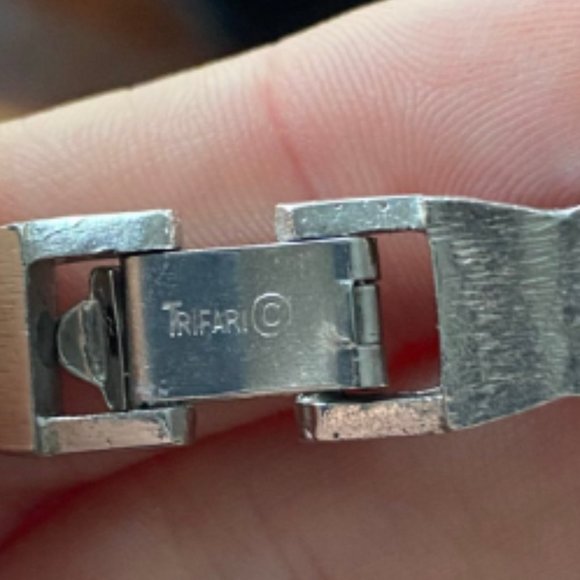 VTG- Trifari- Adjustable Omega Choker w Adjustable Sister Hinge Clip Clasps - Picture 6 of 9